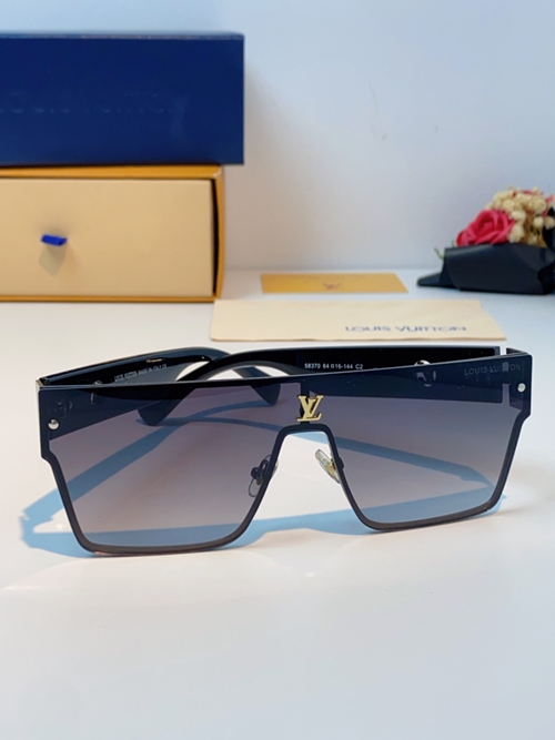 ルイヴィトンサングラス背面デザイン